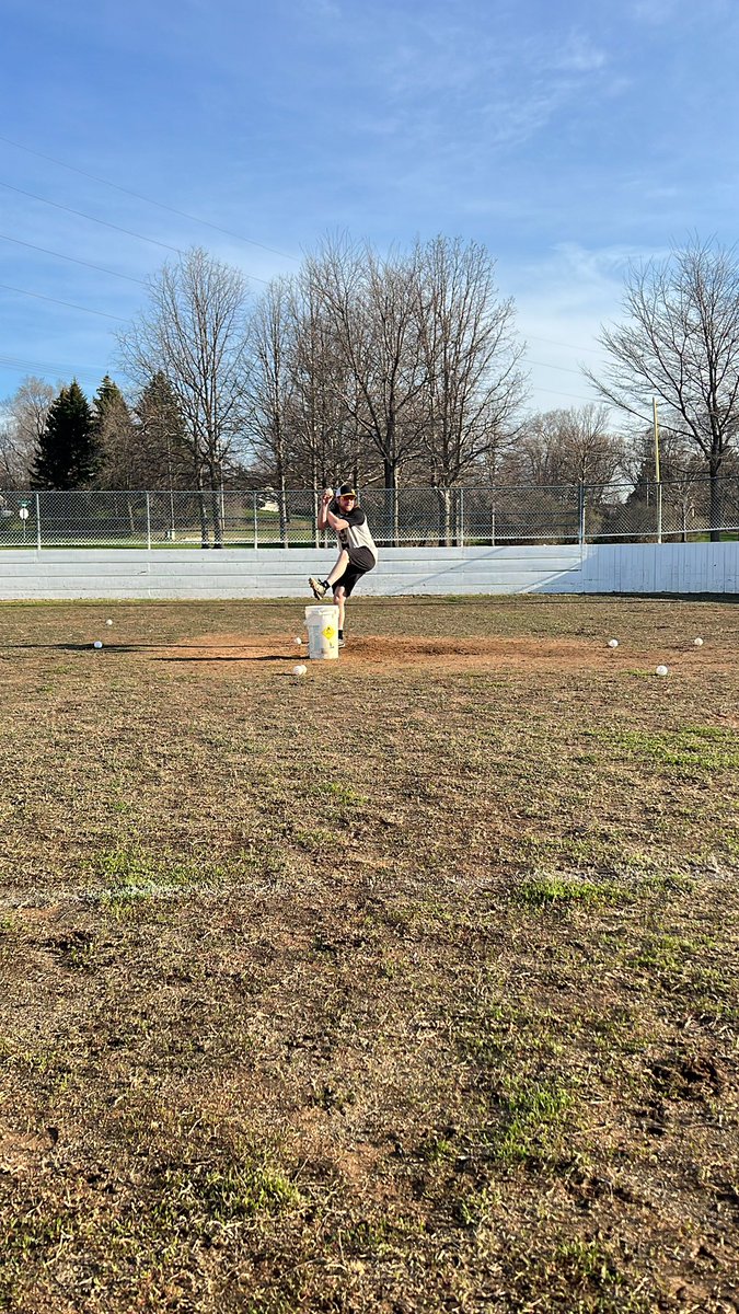Professor_HRL's tweet photo. @sully_wazowski1 firing it up. @BadHrl https://t.co/ZkLb7ONcNf