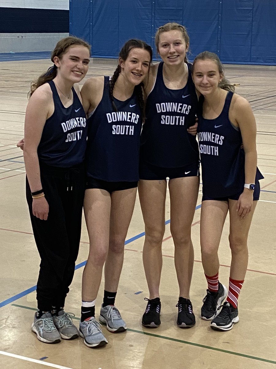 DGSCC's tweet photo. Pole Vaulters start things off the right way with 1-2 finishes on both levels! Great job Becca, Abby, Liz, & Kailee #wscGold @dgsgtf @DGSSports https://t.co/je4LAEG01l