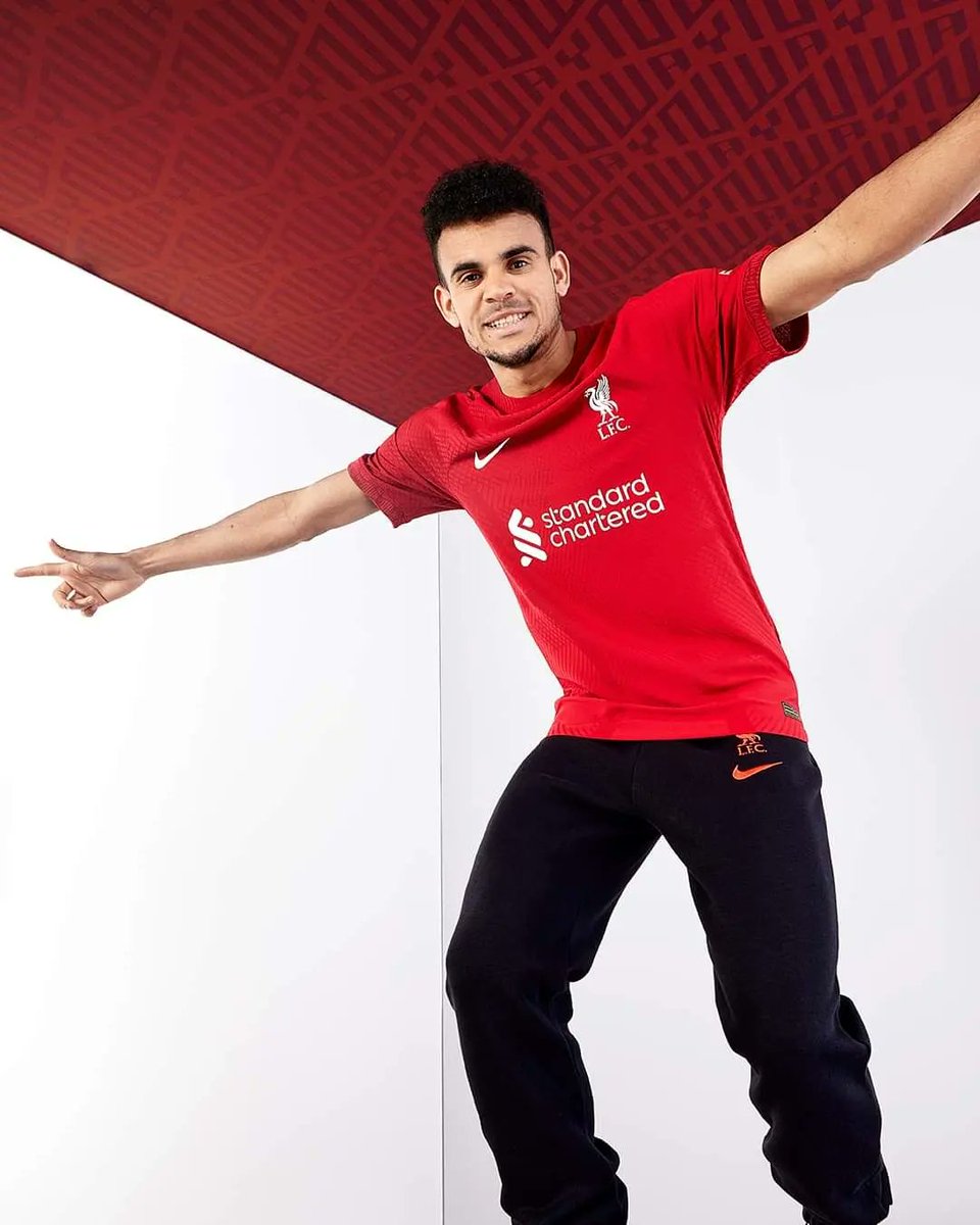 lfc_cb's tweet photo. That new Home Kit feeling π΄ #liverpoolfc #ynwa #lfc #lfccb #anfield #boom https://t.co/Tc0DY8xMhR