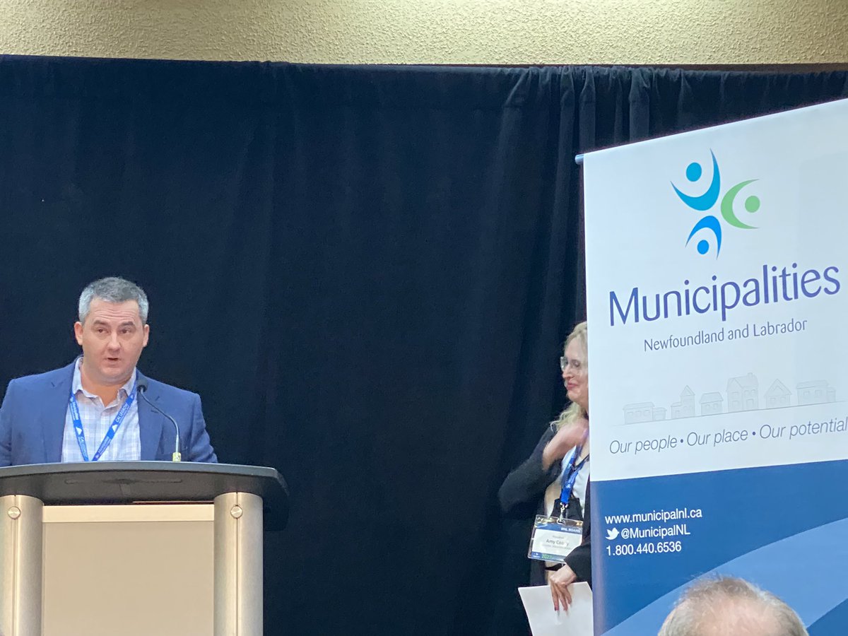 PMANL709's tweet image. PMA President @BrianJHudson speaks on the #BuildingEssentials theme of @MunicipalNL Spring Symposium the role of town administrators in achieving good local governance. #NLMuni #NLPoli