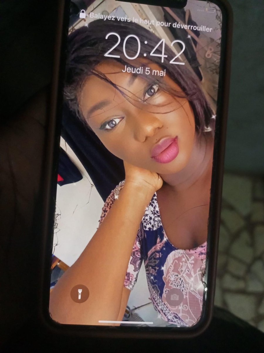 Si tu l'as reconnaît dit lui d’appeler pour récupérer son téléphone
0102090758