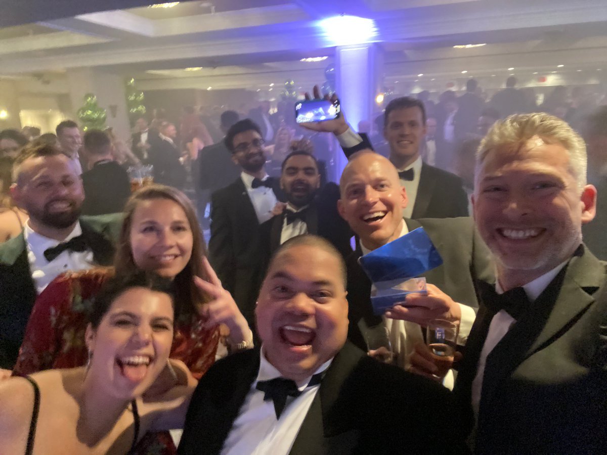 hyperjar's tweet photo. Together at last…the 2 #HyperJar teams who picked up 3 awards between them tonight at the @BritBankAwards and @TCPAwards have met up to celebrate together! Buckle up, London. #BBA2022 #TCPA22 https://t.co/KwIiRtdGm0