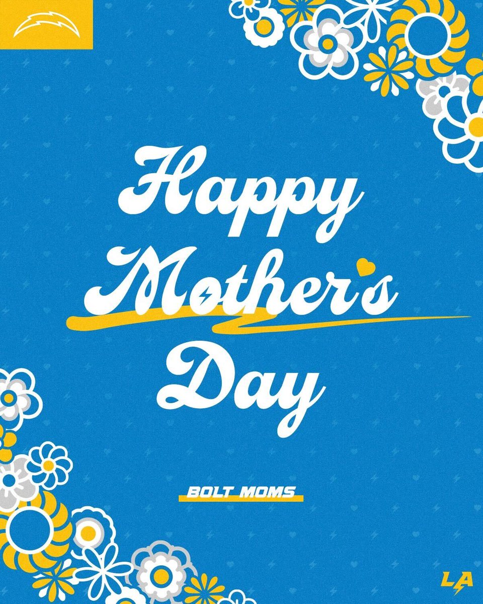 chargers's tweet photo. shoutout moms 💙⚡️ https://t.co/VXlvltAJqn