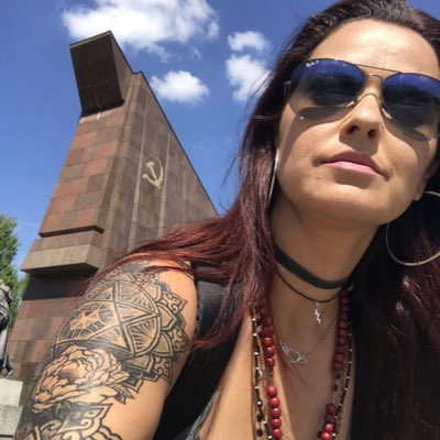 andreaad76's tweet photo. #KarlMarx204 

"A história da sociedade até os nossos dias é a história da luta de classes."
Karl Marx https://t.co/k8JWzvIrWZ