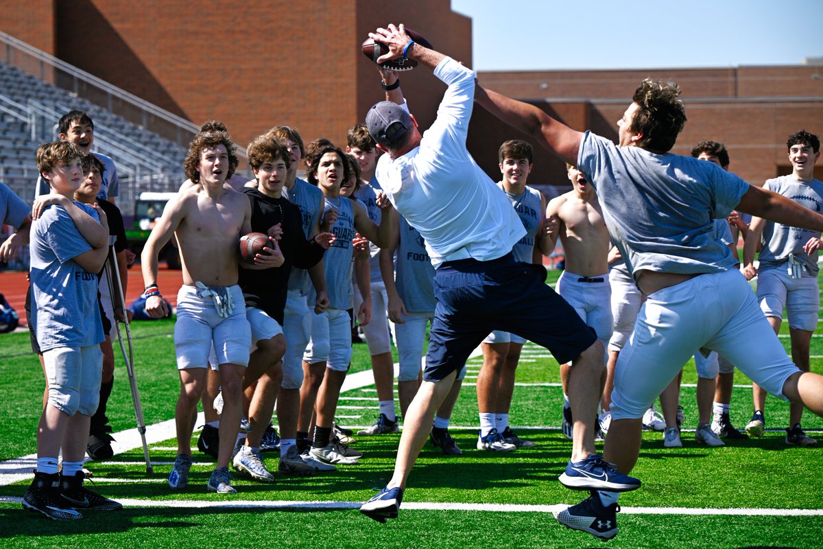 lorenziniphotog's tweet photo. Last day of spring practice saw the Coaches take on the Seniors in a game of 7-on-7! Most requested photo was the TD catch by Coach Basil. The guys were so amp'd they mugged Coach before he could even stand up. https://t.co/7B3VRCOnou