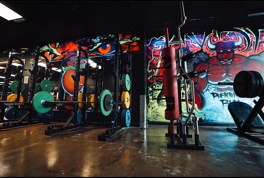 SnagZart's tweet photo. Been paint this gym for the past year still have more work to do. Once I'm done, probably gunna do a little show here. With some live painting some working out 😎. Can't wait!!!
#IRLSHIT #gymrat #SnagzArt #spaypaintart https://t.co/EMXaQ2NA2C