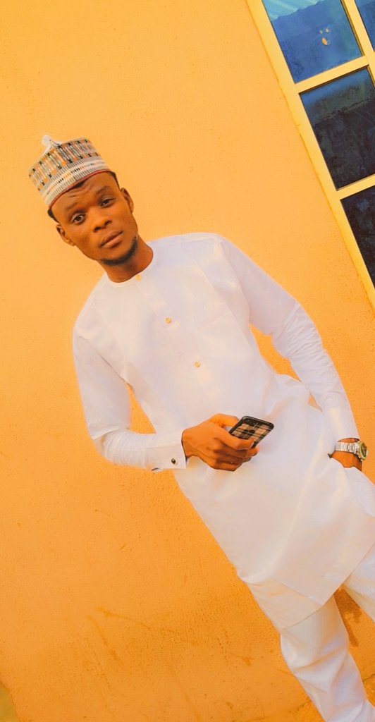 MisbahuDandare's tweet photo. Happy sallah https://t.co/YxMpIdu1cW