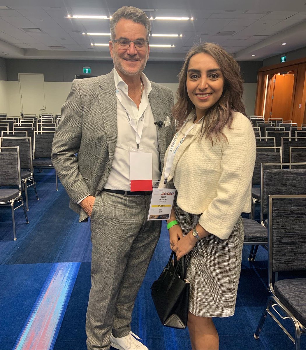 drelliehashemi's tweet photo. Learning from the legend! @DrGaryGlassman thanks for the amazing seminar at ODA ASM! It was a great pleasure meeting you in person! https://t.co/uAYh0bwETA