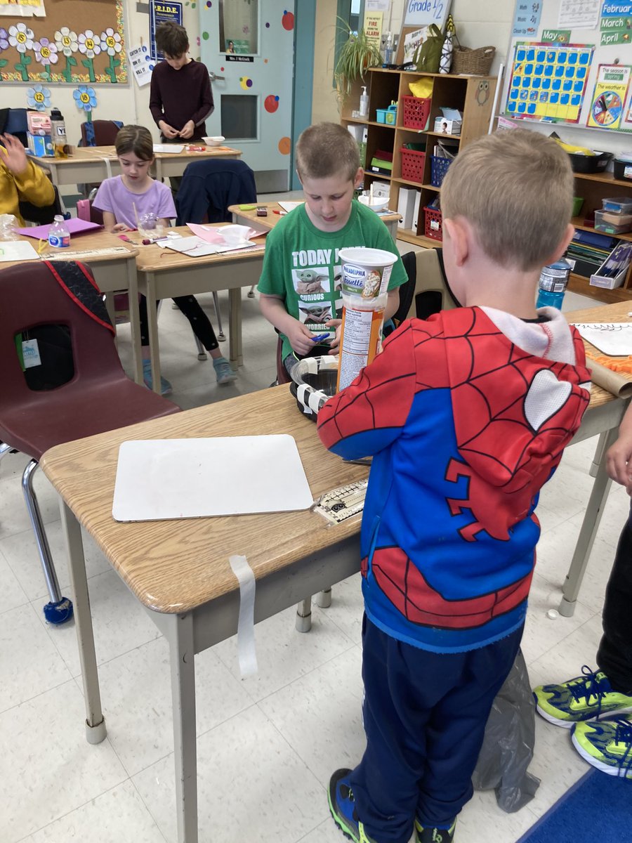 mcgrathatbath's tweet photo. STEM boat building. https://t.co/ZxiCkqhan5