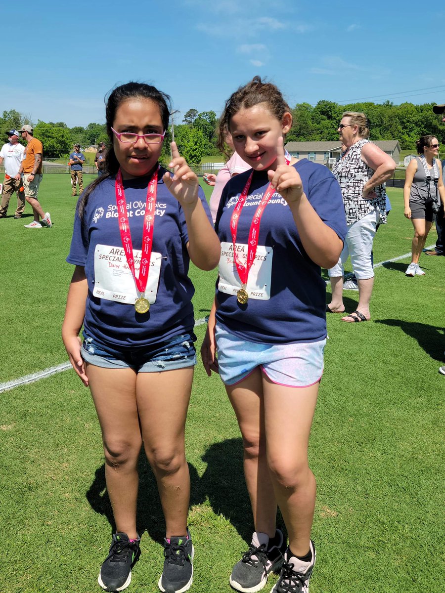heatherharmon7's tweet photo. The best day with the best athletes! #SpecialOlympics2022 #EESsoars https://t.co/2CtxX1QxMd