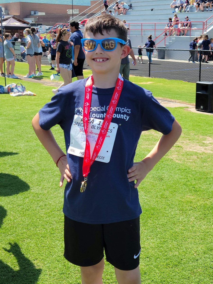heatherharmon7's tweet photo. The best day with the best athletes! #SpecialOlympics2022 #EESsoars https://t.co/2CtxX1QxMd