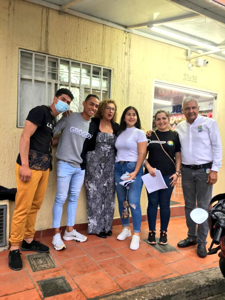 NuevoLiderazgos's tweet photo. #CNLColorados recordando que el primer paso fue el más difícil.

Seguimos el compromiso de nuestras convicciones.

#CiudadNorteCiudadJardín firme con la transformación social. https://t.co/nzM1gSMiPP