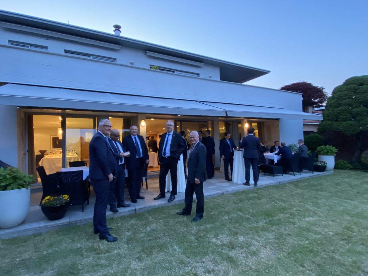 Substantive meetings in Seoul between 🇳🇴 MOD and 🇰🇷 DAPA on defense material cooperation, including an MOU on R&amp;D. Great to be able to host 🇳🇴🇰🇷 companies in the residence again! <a href="/Forsvarsdep/">Norwegian Ministry of Defence</a> <a href="/Forsvaret_no/">Norwegian Armed Forces | Forsvaret</a> <a href="/FMateriell/">Forsvarsmateriell</a> <a href="/ROK_MND/">국방부</a> <a href="/kongsbergasa/">KONGSBERG</a> <a href="/KSAT_Kongsberg/">KSAT</a> <a href="/fsi_no/">FSi_no</a>