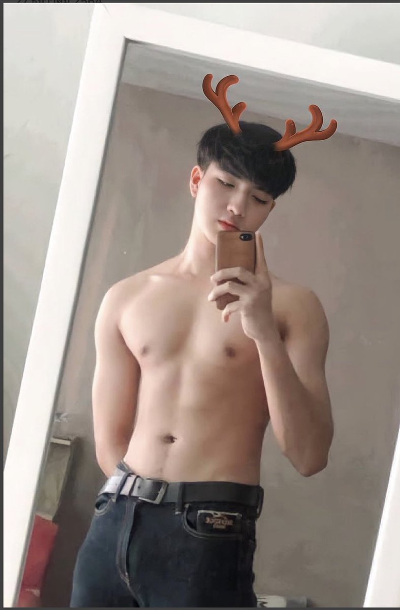 ok_story_'s tweet photo. เขากวางเป็นลำ https://t.co/OYtBBY7DvA