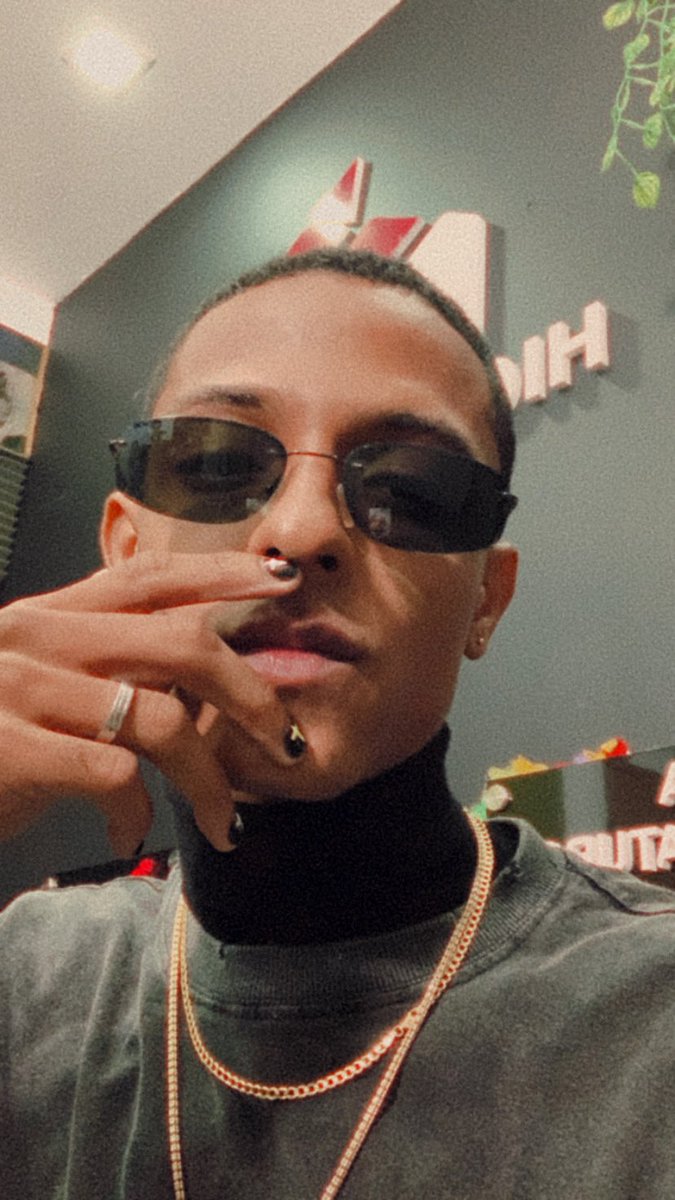 delbro888's tweet image. En vivo con La Natural Radio, viene bobo 😁, alguna pregunta?