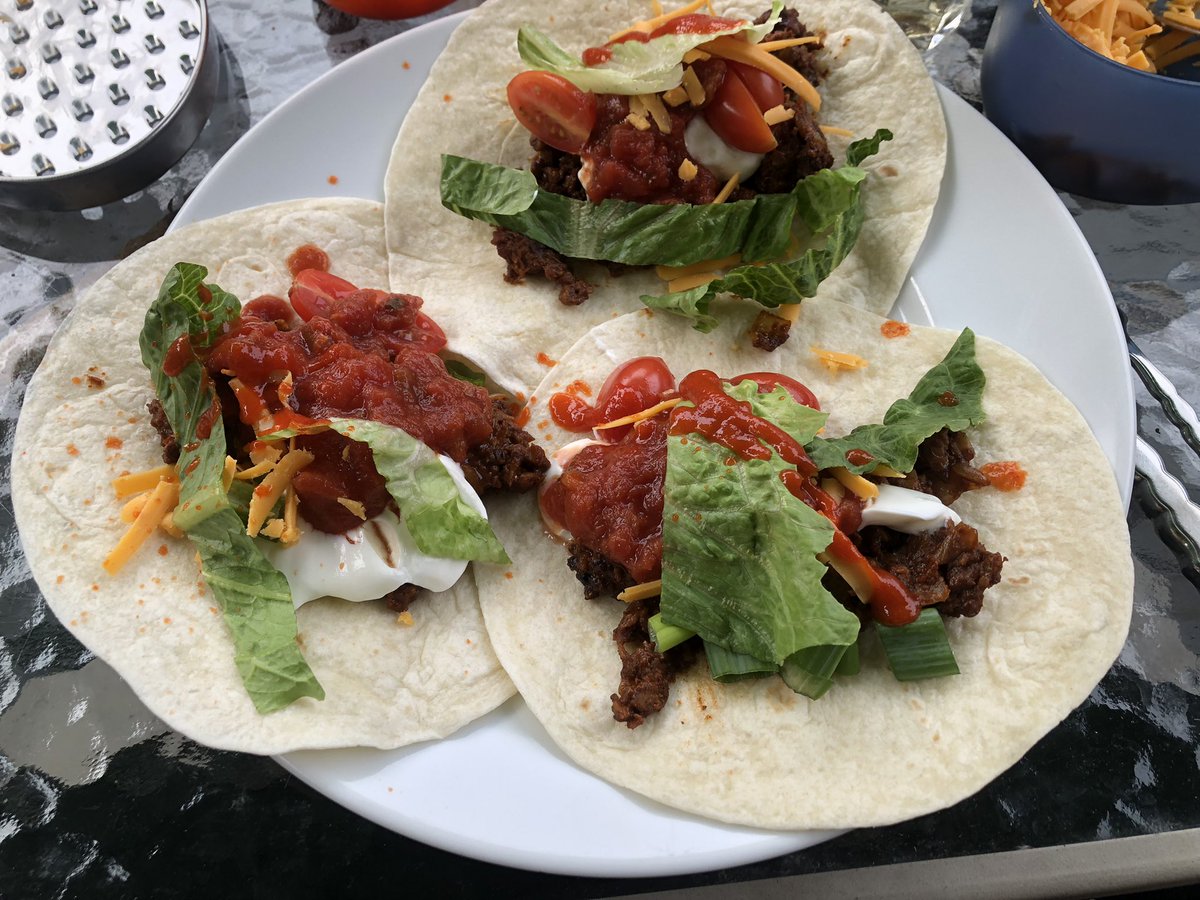 taymoss's tweet photo. Cinco de Mayo. Meatless tacos. #meatlessmay https://t.co/flKz6m68JH