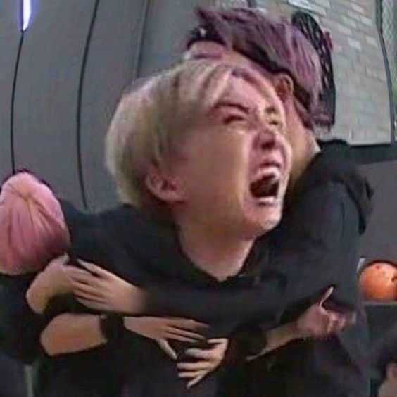 fetishpeach's tweet photo. @Mulberrykook @BTS_twt I’m punching the air rn https://t.co/XXa0Tfd3oE