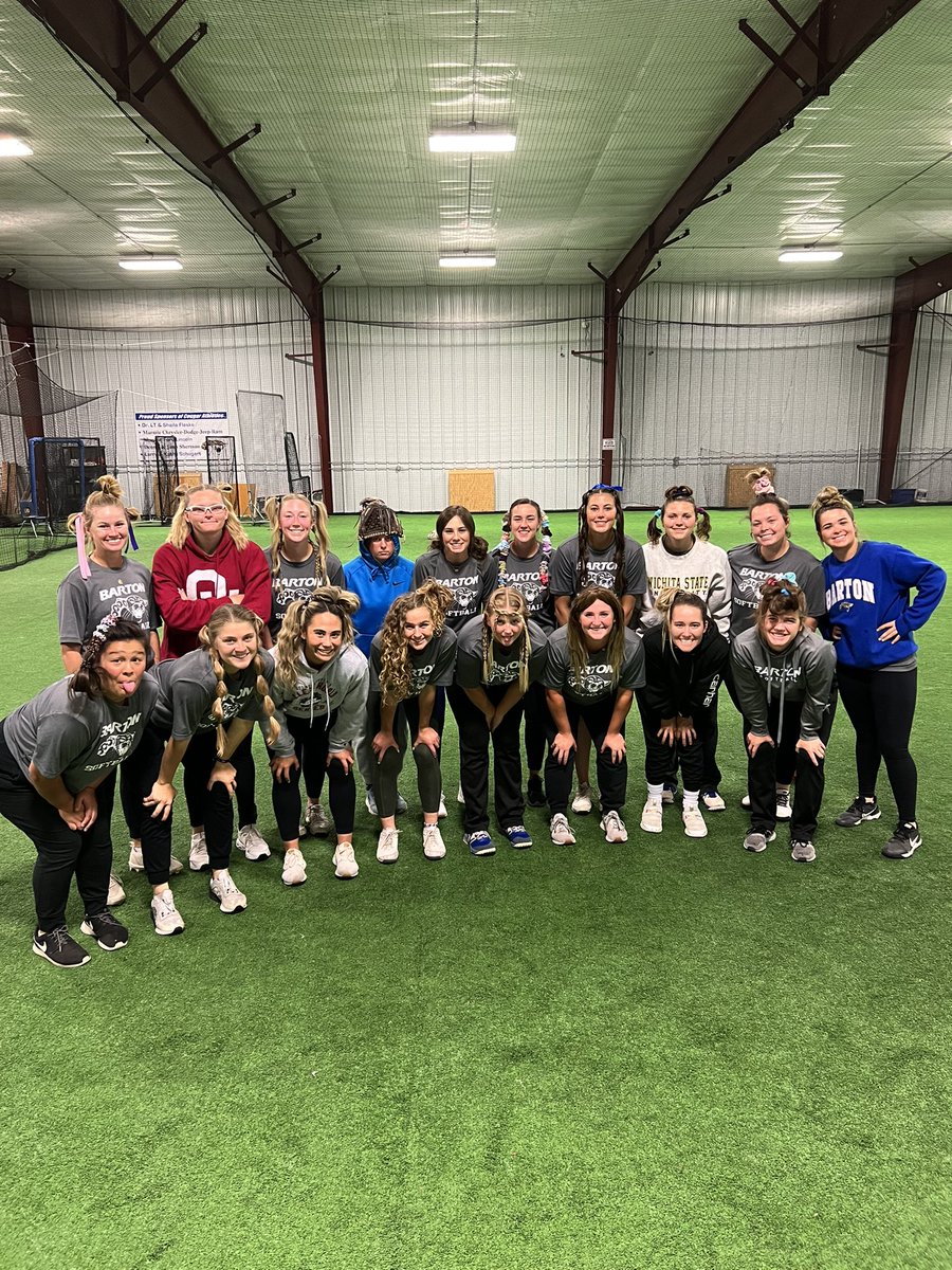 BCCSoftball's tweet photo. Last theme day for Region tournament is crazy/wacky hair day! #rollcougs https://t.co/1ZPLnXON0Q