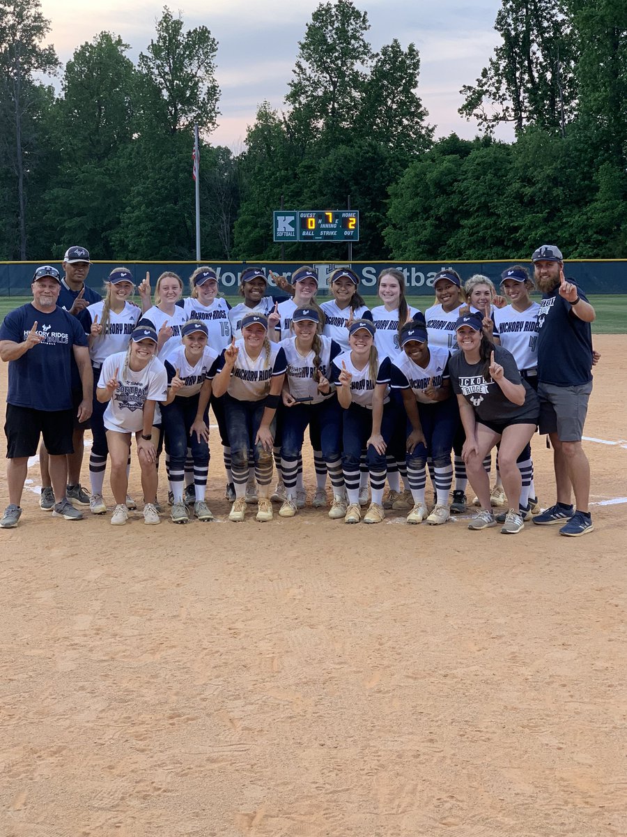 Hickory Ridge Ragin’ Bulls 🤘🏻 (@hrhsbulls) on Twitter photo Congratulations on winning GM4 Conference Tournament 🤘🏼#bullspeedahead <a href="/Gm4Sports/">Greater Metro 4 Conference</a> <a href="/CJemalHorton/">C. Jemal Horton</a> <a href="/HRHSBoosters/">HRHS Boosters 🐮💙🤘🏼</a> <a href="/HRBullsSoftball/">HRHSVarsitySoftball</a> Congratulations on winning GM4 Conference Tournament 🤘🏼#bullspeedahead <a href="/Gm4Sports/">Greater Metro 4 Conference</a> <a href="/CJemalHorton/">C. Jemal Horton</a> <a href="/HRHSBoosters/">HRHS Boosters 🐮💙🤘🏼</a> <a href="/HRBullsSoftball/">HRHSVarsitySoftball</a>