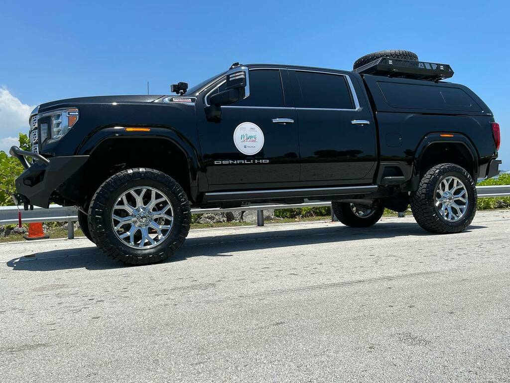 ridestech's tweet photo. BBS IV leading the pack with his harem of exotic ladies in his shadow! Police escorts around Miami is where it’s at! #gmcsierra #gmcdenali #gmctrucks #dieseltrucks #dieselpower #diesel_burners #fabfoursbumpers #hammerheadarmor #arecampershell #rbpwheels … https://t.co/1DHqpfxHNs https://t.co/PNAuUgbfha