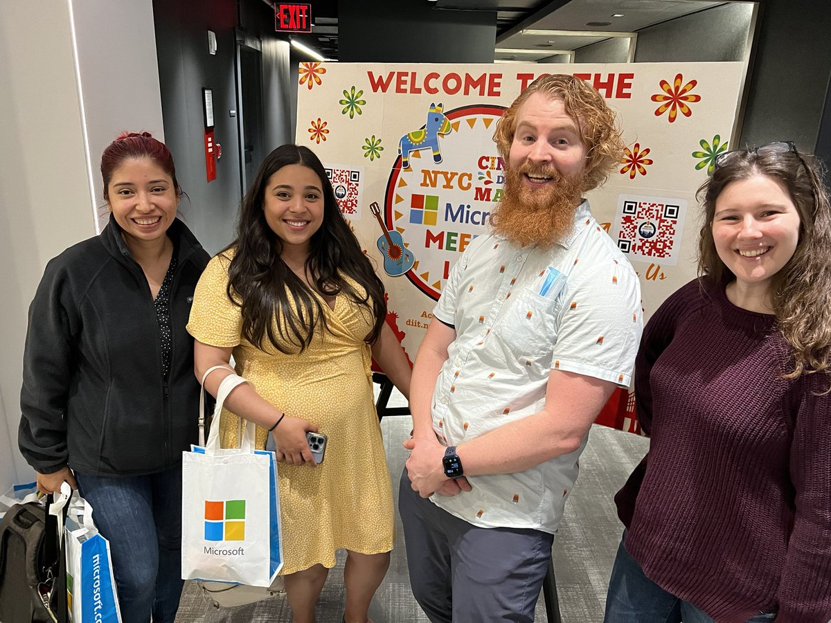 seanmarnold's tweet photo. Tonight’s #NYCSchoolsTech Hybrid @MicrosoftEDU Meetup was the first time we were able to share food, fun, &amp; learning in person in 2+ years! But lots of virtual folks &amp; great partners were still there too! @Flipgrid @AdobeForEdu @soundtrap @DiscoveryEd https://t.co/xPjzFXlVel