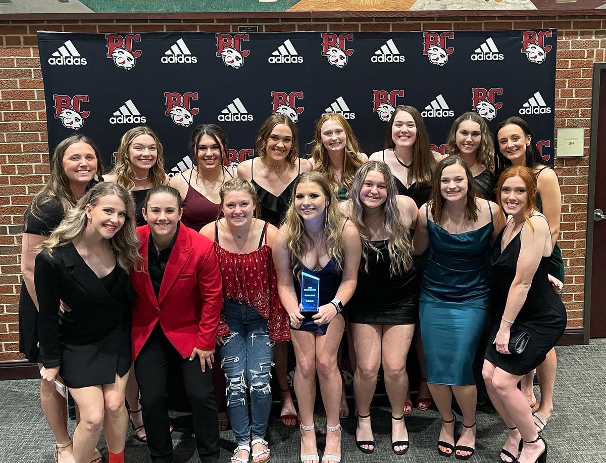 blackburn_vb's tweet photo. Congrats to our ladies winning big at the FIRST annual Beaver Awards! As a team we received the Service Award! https://t.co/c3AJ7gRcGS