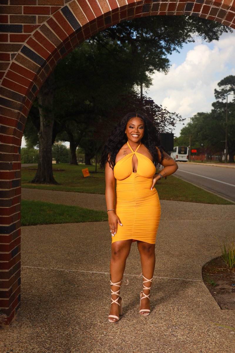 gvldenrxse's tweet photo. I did it. No 🎓

Maddyson Rose | BBA Management ✨

#PVAMUGrad #HBCUgrad https://t.co/Il5E4SeRG9