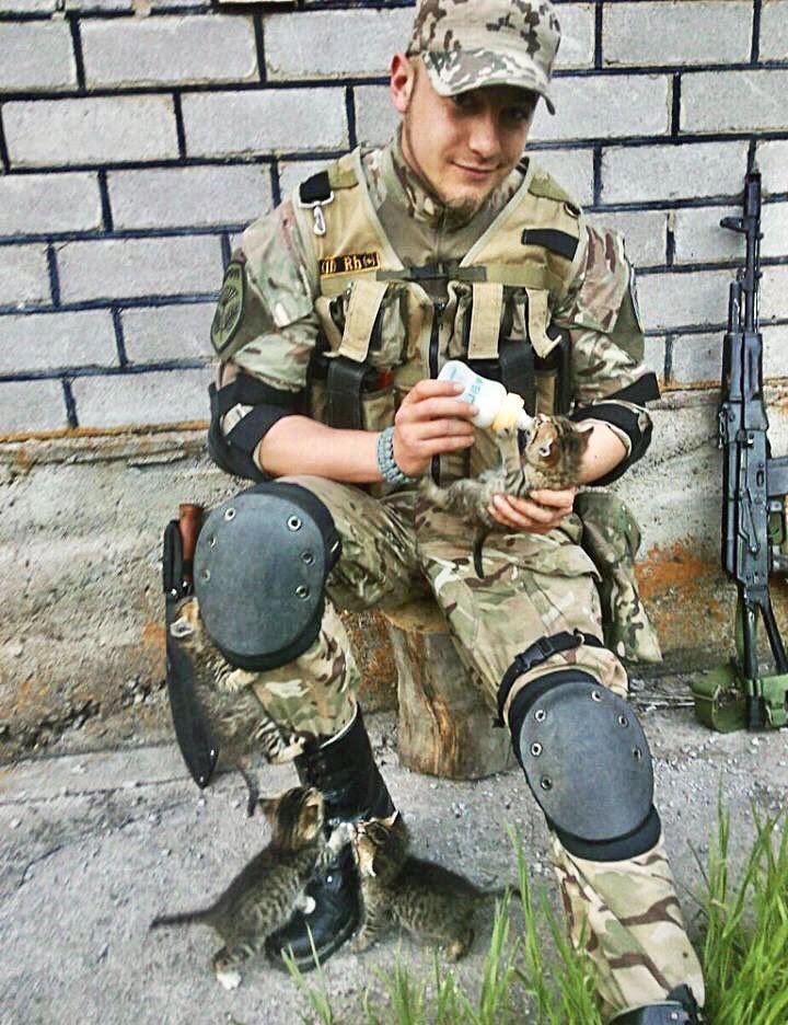 TheOvalPawffice's tweet photo. 🐾 Our hearts are with the brave Ukrainian hoomans and all the animals who live in that land. We are keeping all our paws crossed for these kind, purrfect people and the pets of Ukraine. Good will prevail. Ukraine will win. Meowooooof! #UkraineForever #SlavaUkraini 🇺🇦 https://t.co/2WkOaSWU8O