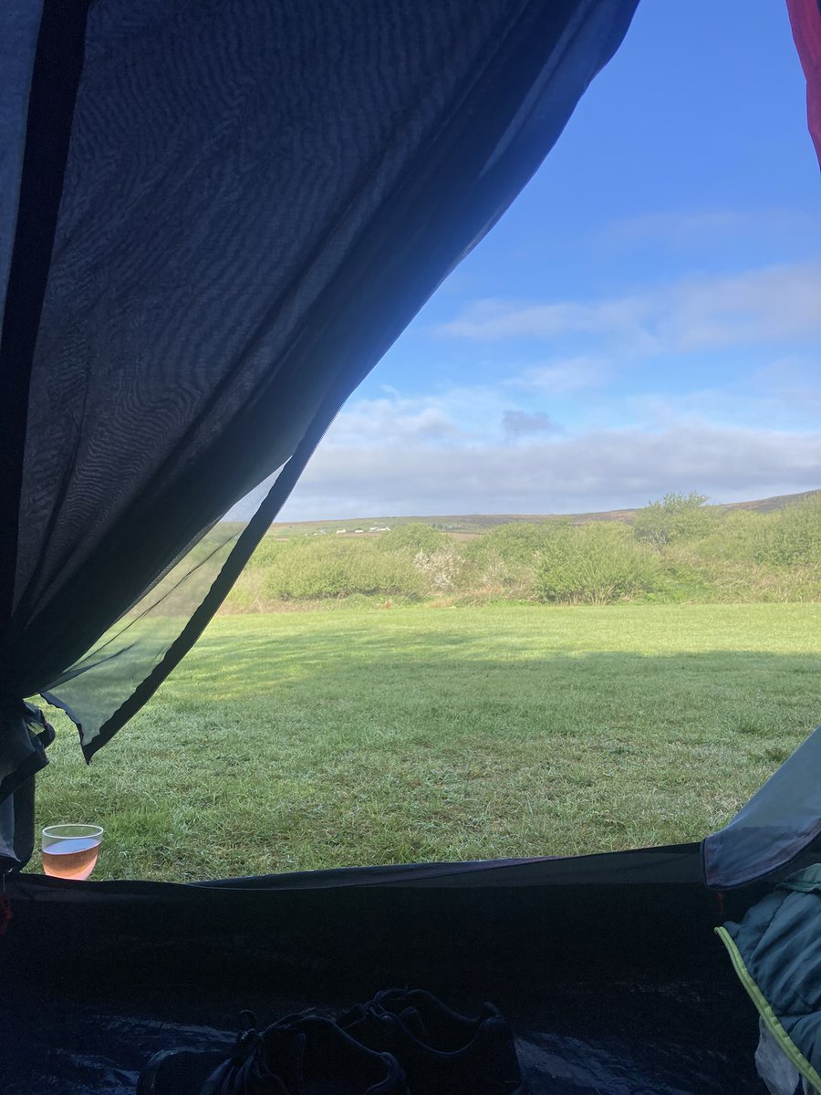 Michell74101127's tweet photo. At 39 yrs of age, v bad anxiety, fibromyalgia and M.E, I made it 340 miles to st Ives in cornwall on my own camping! And back again. Why? Challenge myself. I BLOODY WELL DID IT!!!! #achieve #Fibromyalgia #anxiety #selfworth #goals #before40 https://t.co/EYgcrFzPpj