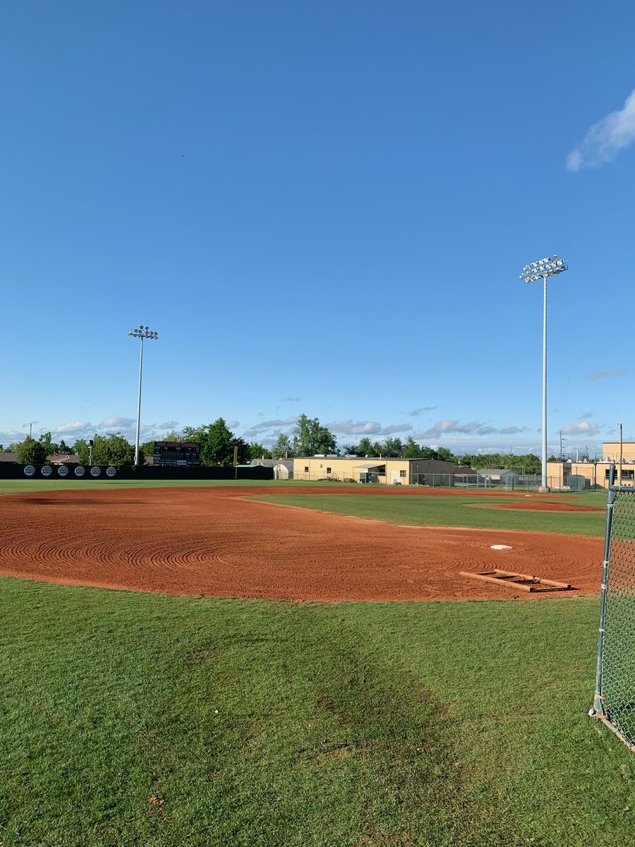 Coach_Mike_D's tweet photo. Before and after! First picture is at 11:00 today. Second picture is at 6:00! Thank you @Titans_Baseball kids and coaches for working all day to get this thing playable! Now go compete! #cadna #hoc https://t.co/QT8u7LvXTC