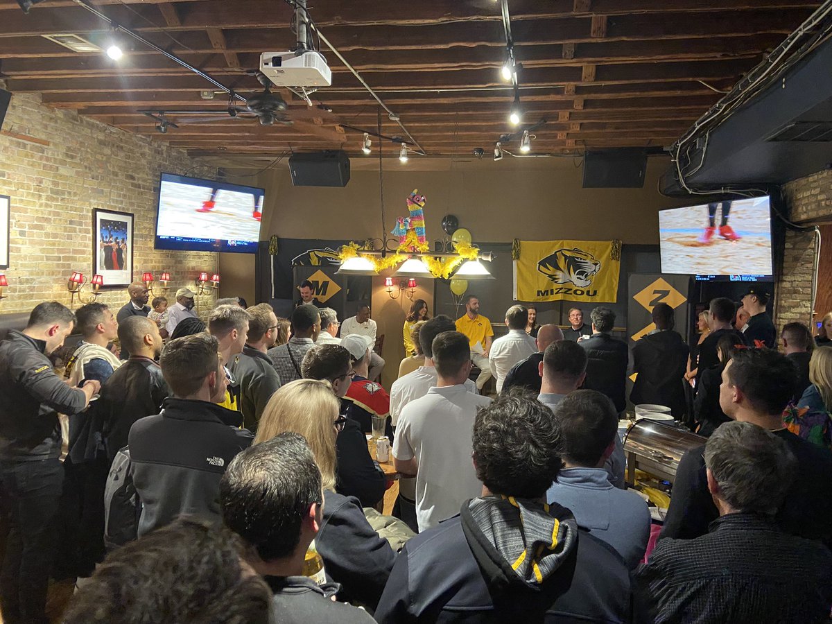 brad__loos's tweet photo. Packed house in Chicago tonight for the @MizzouAthletics #ComeHomeTour tonight!  #MIZ https://t.co/2d6Se0FJqt