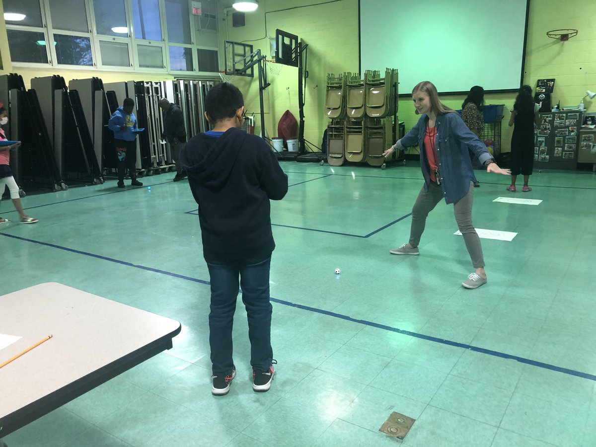 MissNapolitano's tweet image. #CodeYourRobot #DidThatJustBarkAtUs #WhoHadMoreFun #KidsOrGrownUps @SpheroEdu #AnalogAndDigital #CSForAll @25Lafayette #FamilySTEM