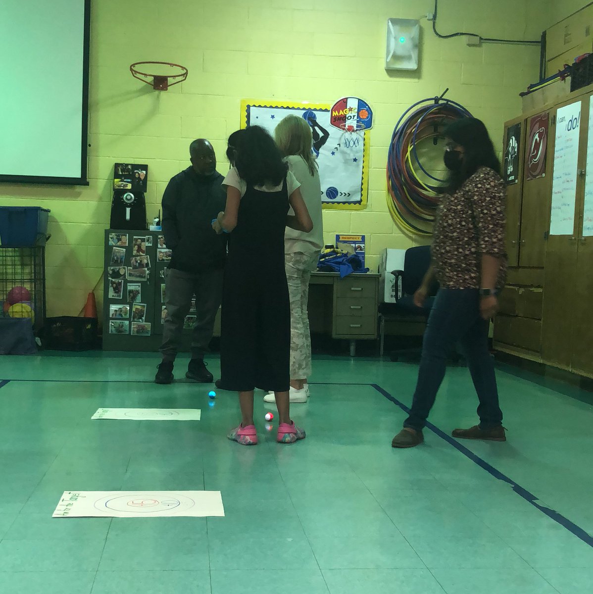 MissNapolitano's tweet image. #CodeYourRobot #DidThatJustBarkAtUs #WhoHadMoreFun #KidsOrGrownUps @SpheroEdu #AnalogAndDigital #CSForAll @25Lafayette #FamilySTEM