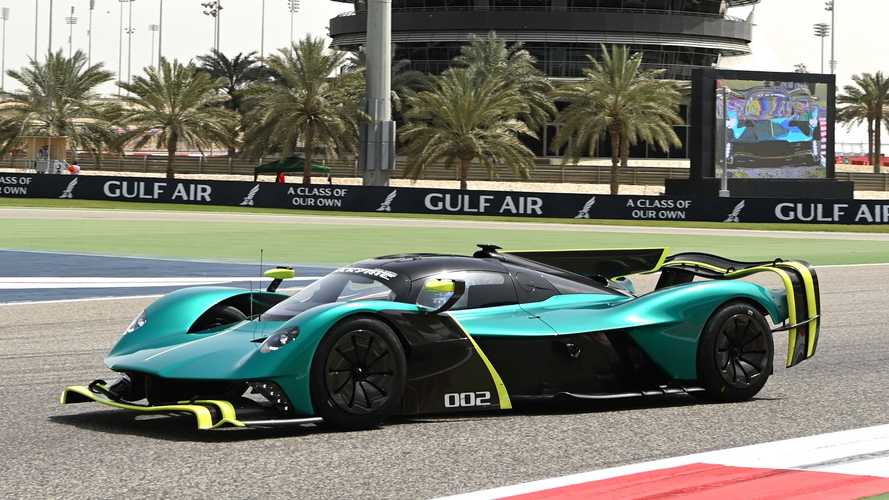 NarfCars's tweet photo. #AstonMartin #AstonMartinValkyrieAMRPro
#Engine #V12 #Cosworth #1000hp #11000rpm #Topspeed #250mph #Hypercar #Bahrain 2022 https://t.co/34KDceGuyk