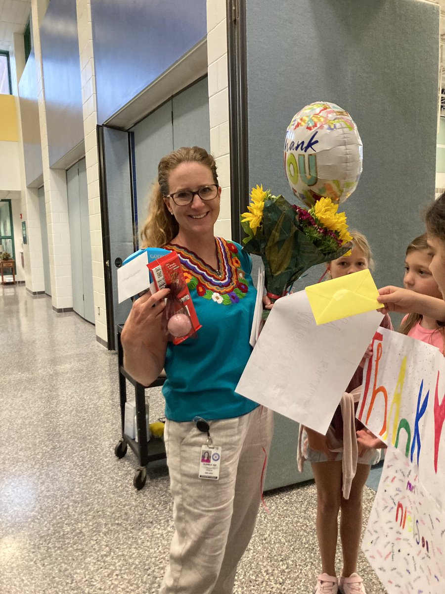 carr0507's tweet photo. Mrs. Nielsen is a Super Star!! We loved showering her with notes and gifts for all she does for our SFE Sharks in PE. https://t.co/ueEPbIz8Yo