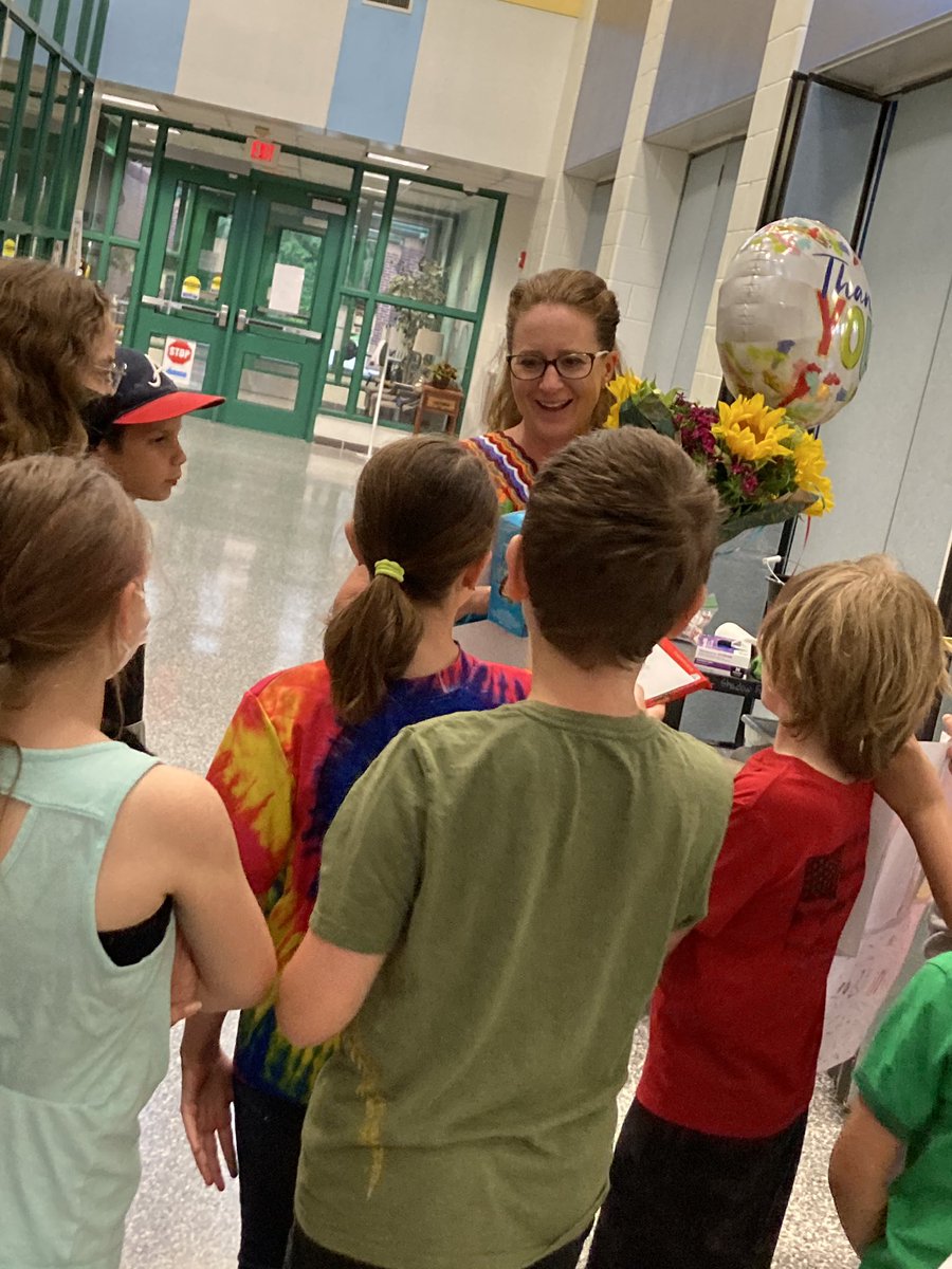 carr0507's tweet photo. Mrs. Nielsen is a Super Star!! We loved showering her with notes and gifts for all she does for our SFE Sharks in PE. https://t.co/ueEPbIz8Yo