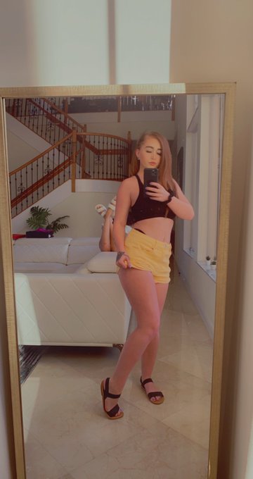 Book me while i&rsquo;m in South Florida ❤️ @teambrian2016  https://t.co/85kAu1lWzb https://t.co/SP16YEPwi<a class="tags" href="/tag/teambrian2016">@teambrian2016</a>