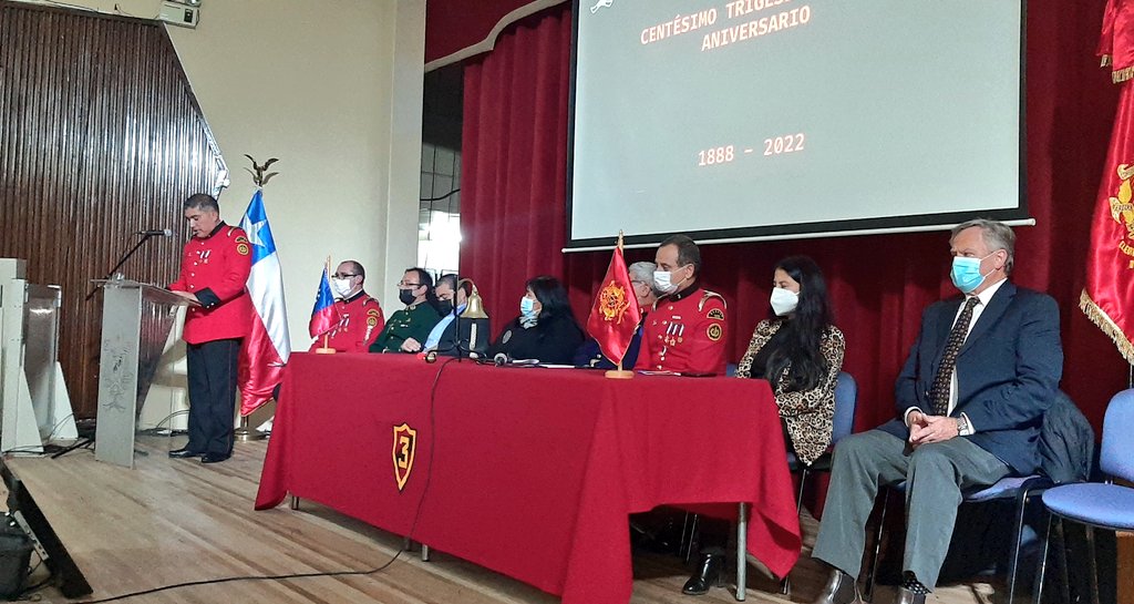 DPPOsorno's tweet photo. Delegada Presidencial  @cpailalef en ceremonia de la Tercera Compañía de Bomberos de  #Osorno Eleuterio Ramírez Molina, en su centésimo trigésimo cuarto Aniversario. La autoridad, entregó sentido saludo a los voluntarios y felicitó a la 3ra Compañía por su compromiso de siempre. https://t.co/XNsCoyGrop