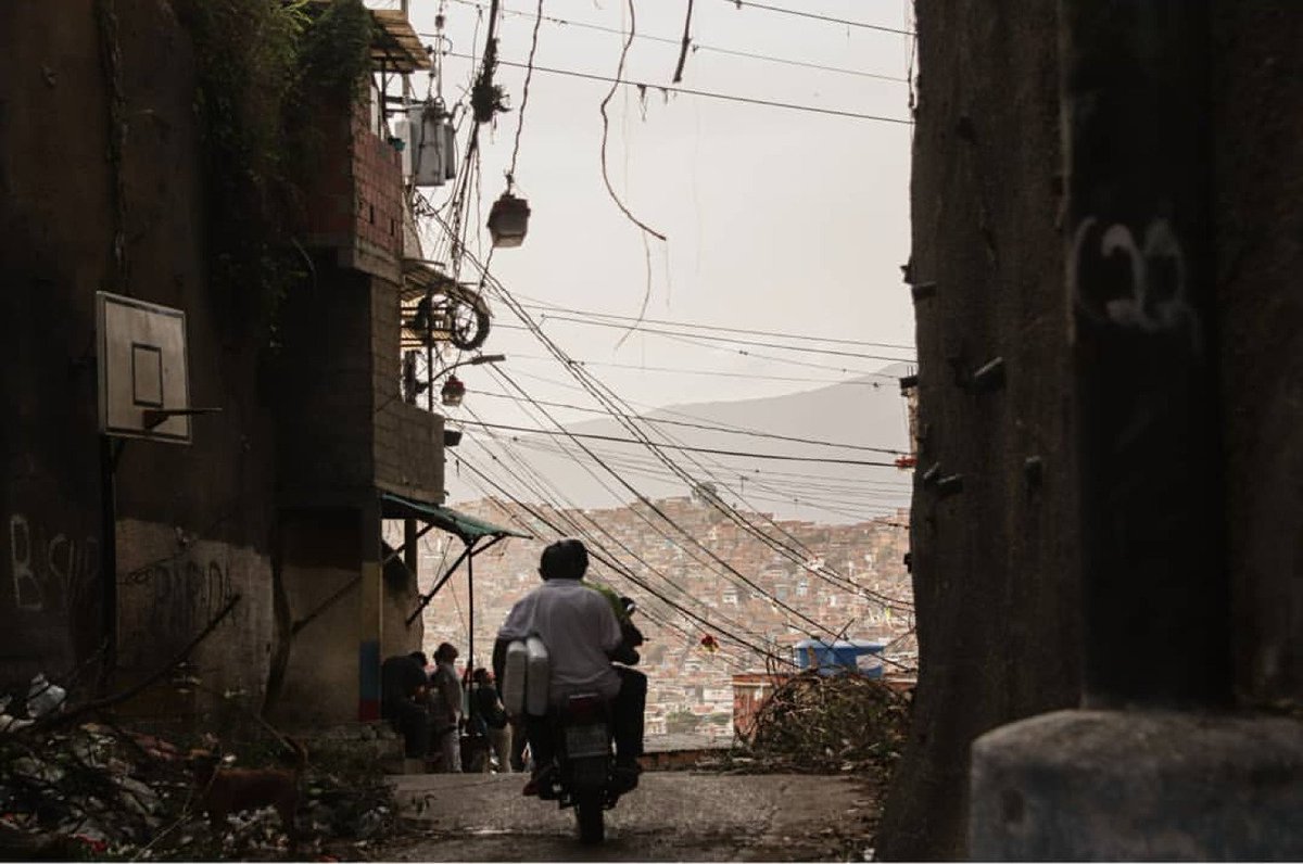 caracascaos's tweet photo. Cacica Honta | Selección fotográfica

https://t.co/nEZc1AUHTN

© Caracas Caos | Fotografía • Calle • Documental

#caracas #venezuela #streetphotography #fotografia #photography #street #caracascaos https://t.co/N8YNPLOKbb