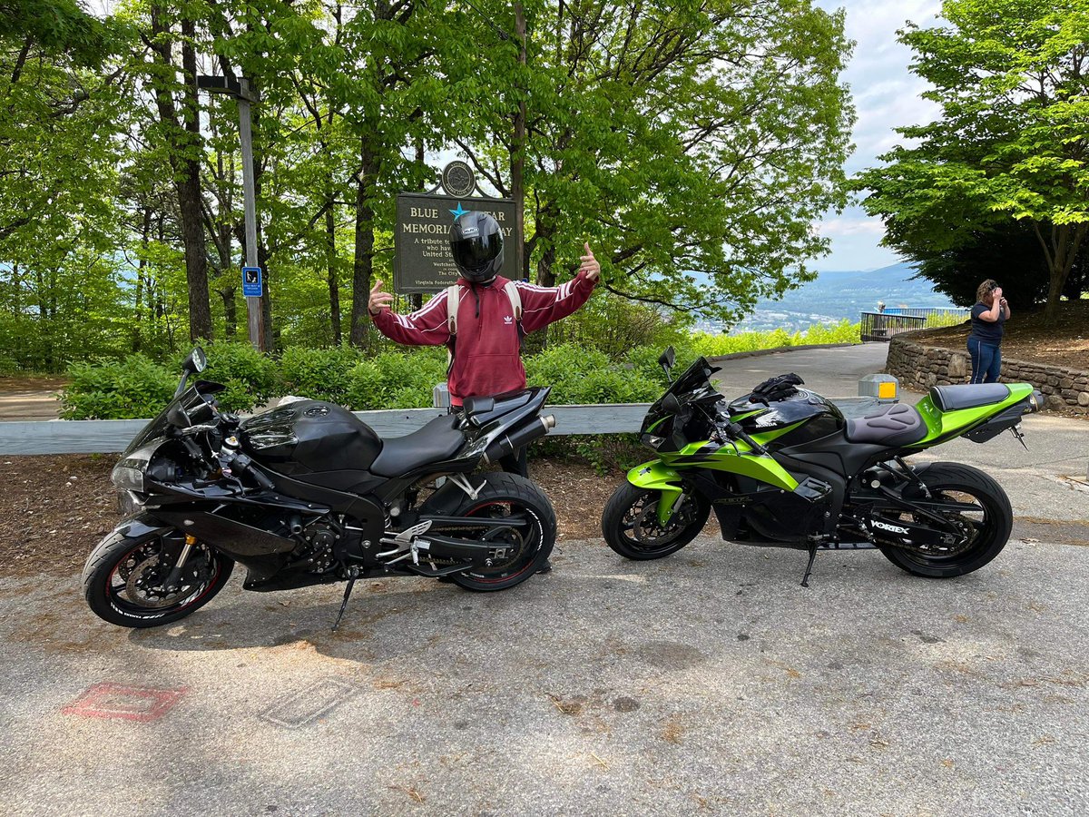 DefiRidge's tweet photo. Photo from bike ride earlier today after lunch! Left bike: 07 Yamaha R1, right bike: 09 Honda CBR600RR. Was really a great day out!
#Yamaha #R1 #Honda #CBR600RR #MillMountain #View #BlueRidgeMountains https://t.co/yfkk0VKYSs