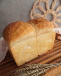thecottageclife's tweet photo. #cottagecore #breadcore #foodcore https://t.co/9yOQEVyYzC