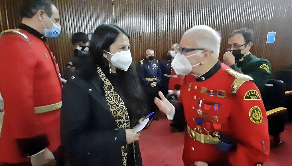 DPPOsorno's tweet photo. Delegada Presidencial  @cpailalef en ceremonia de la Tercera Compañía de Bomberos de  #Osorno Eleuterio Ramírez Molina, en su centésimo trigésimo cuarto Aniversario. La autoridad, entregó sentido saludo a los voluntarios y felicitó a la 3ra Compañía por su compromiso de siempre. https://t.co/XNsCoyGrop