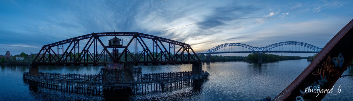 notjared_b's tweet image. #maypatternchallenge in shot one...dudset in the other 3. Still a nice night.