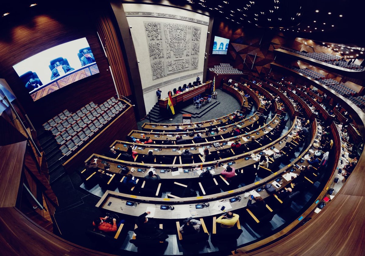 SenadoBolivia's tweet photo. 🔵 Resultados votación en la #ALP:
Pedro Francisco Callisaya Aro: 65 votos
Claudia Andrea Calvo Campos: 2 votos
Rubén Julio Estrada Candia: 2 votos
Porfirio Machado Gisbert: 30 votos
Evelin Patricia Cossio Marquez: 46 votos

Voto Nulo 1
Voto Blanco 18

Total 164 votos escrutados https://t.co/9K9bhDwVGA