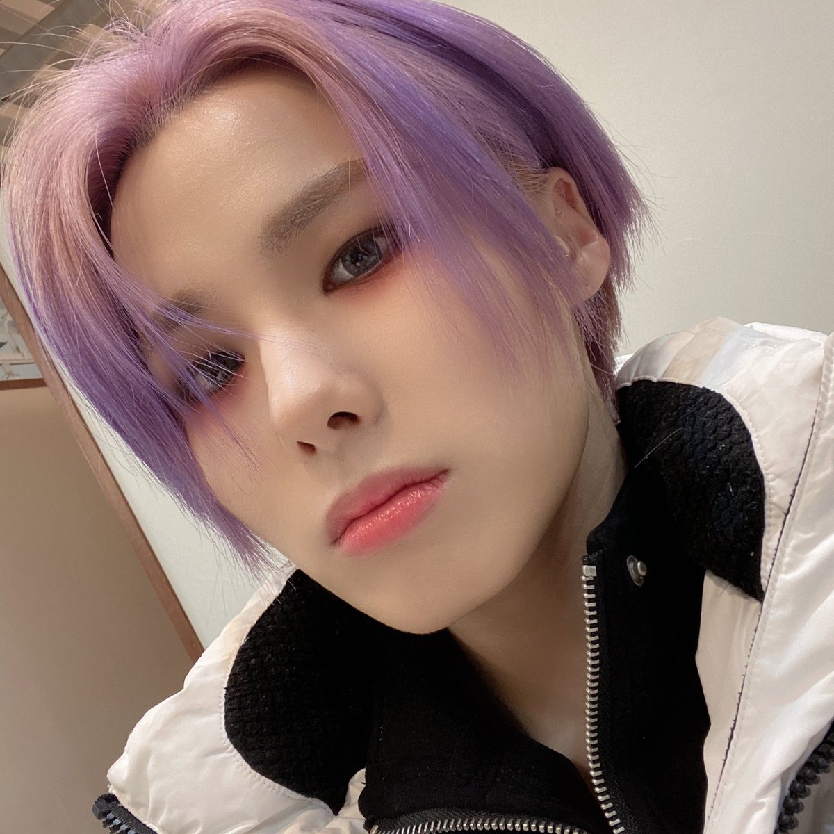 wonchudansque's tweet image. wonchudans que estão num apego com esse purple hair do hyuk