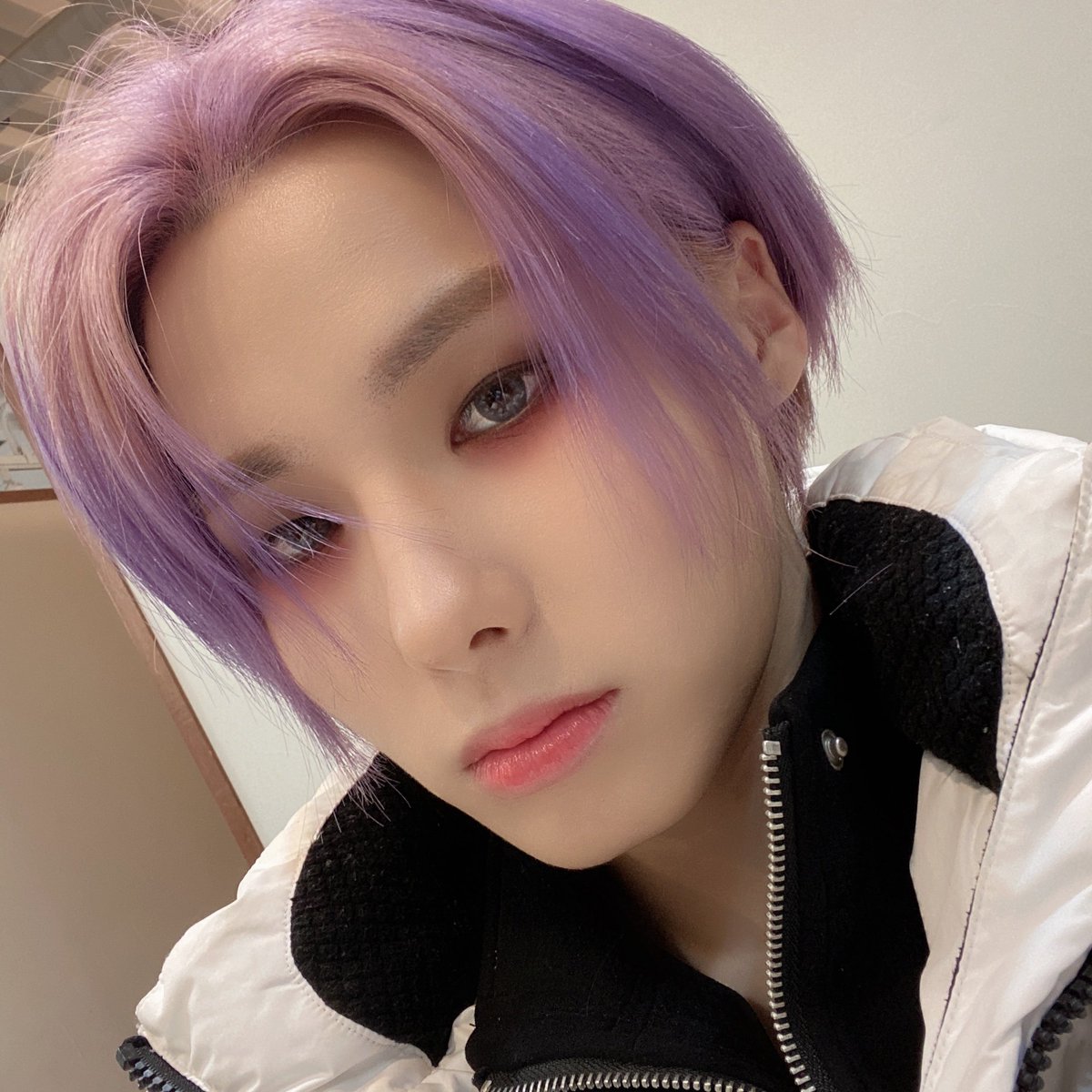 wonchudansque's tweet image. wonchudans que estão num apego com esse purple hair do hyuk