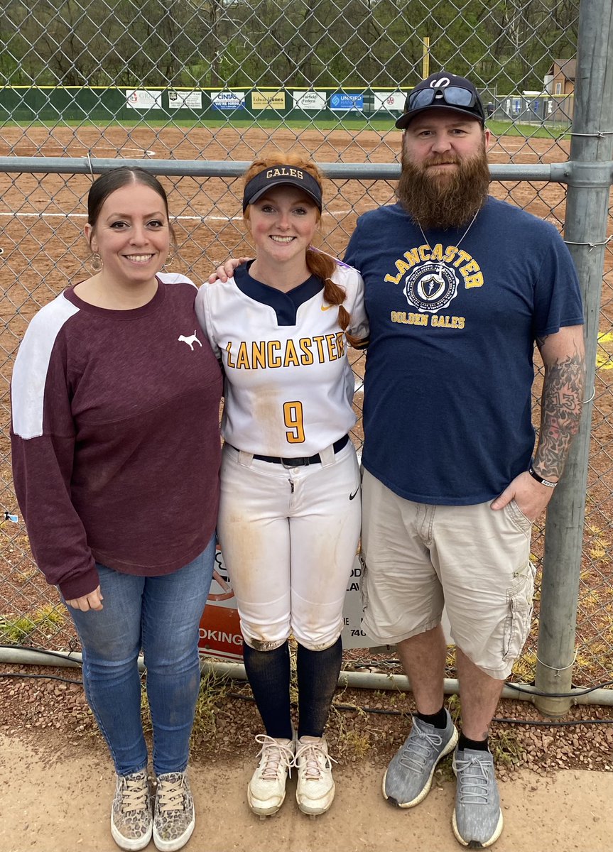 CoachJeffHill's tweet photo. ❤️@MVNUsoftball commit @zzzhariii Senior Night! @lanc_softball defeats @CATS_softball 9-2. Now 21-0!!! What a team! Outstanding Seniors! ❤️ Love you Z! ❤️ #DoomStrong #Undefeated #DaddyGirl #NotGonnaCry #ProudDad #BrightFuture @ImpactRetweets @IHartFastpitch https://t.co/BAgAqvob7y
