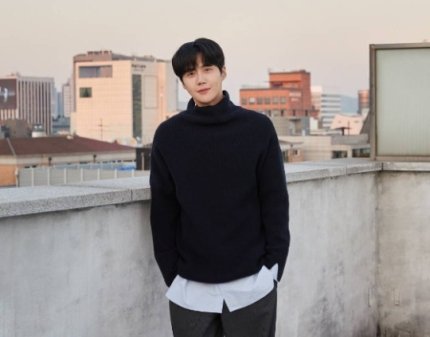 urme06's tweet photo. [NAVER ARTICLE]

The Seoul Community Chest of Korea (Seoul Fruit of Love) reported on the 6th that actor Kim Seon-ho's fans joined the Seoul No. 24 Nanum Leaders Club by donating 10 million won.

#김선호 #KimSeonHo #คิมซอนโฮ 
🖇https://t.co/g3O9AzXBoA https://t.co/CDaJhnp4pJ