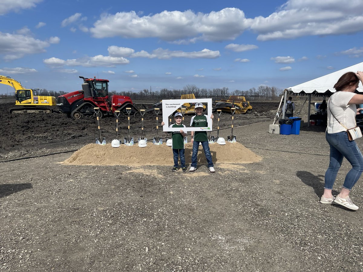 FargoParkSteph's tweet photo. Such an amazing day for the Fargo Park District! We have officially broke ground on the Fargo Parks Sports Complex! #fpscUpdates https://t.co/2khC8l2lcr
