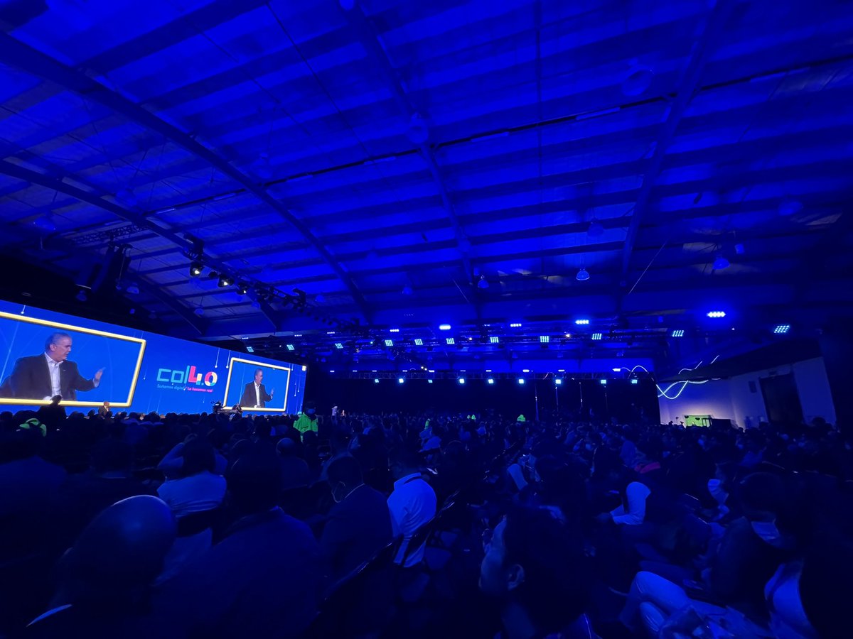 santiagopinzong's tweet photo. “Chief Disruption Officer”
@stevewoz
Es lo que necesita una organización.
Punto clave que enfatiza en entrevista con @IvanDuque para iniciar #Colombia40
#TransformaciónDigital
#ExponentialMindset https://t.co/OynbXunBbk